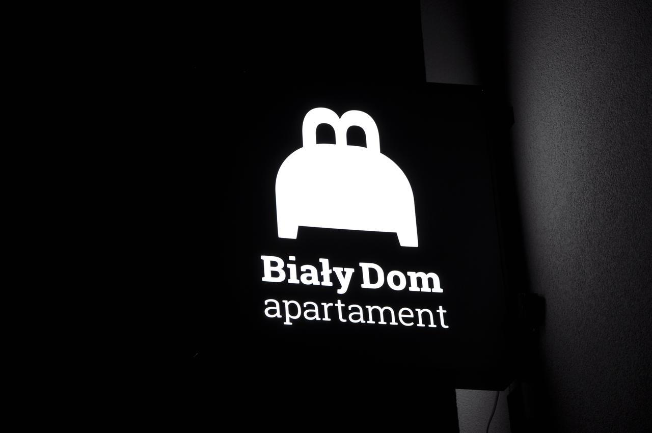 Bialy Dom - 2 Bedrooms Κατοβίτσε Εξωτερικό φωτογραφία